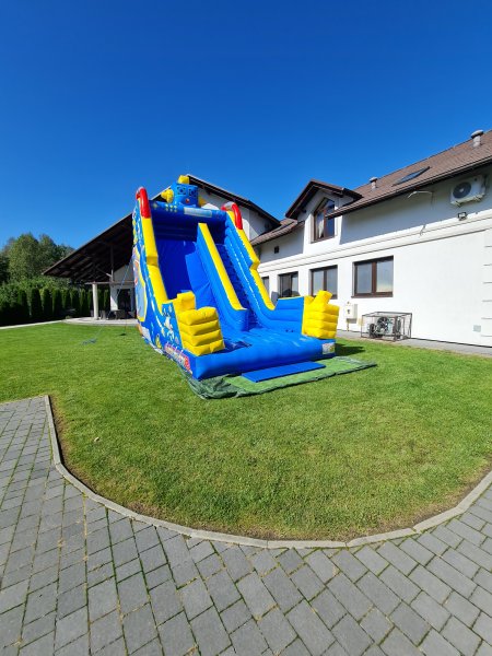 Wynajem dmuchanych atrakcji