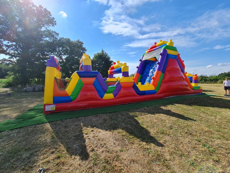 Wynajem dmuchanych atrakcji