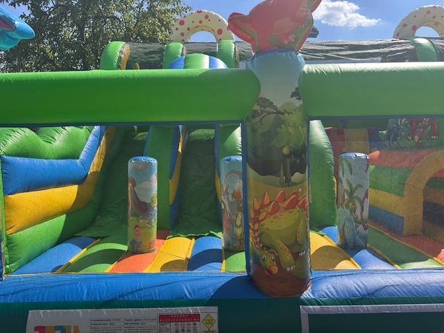 🎉 Wynajem dużego dmuchańca 8 × 6 m – idealny na każdą imprezę dla dzieci! 🎉