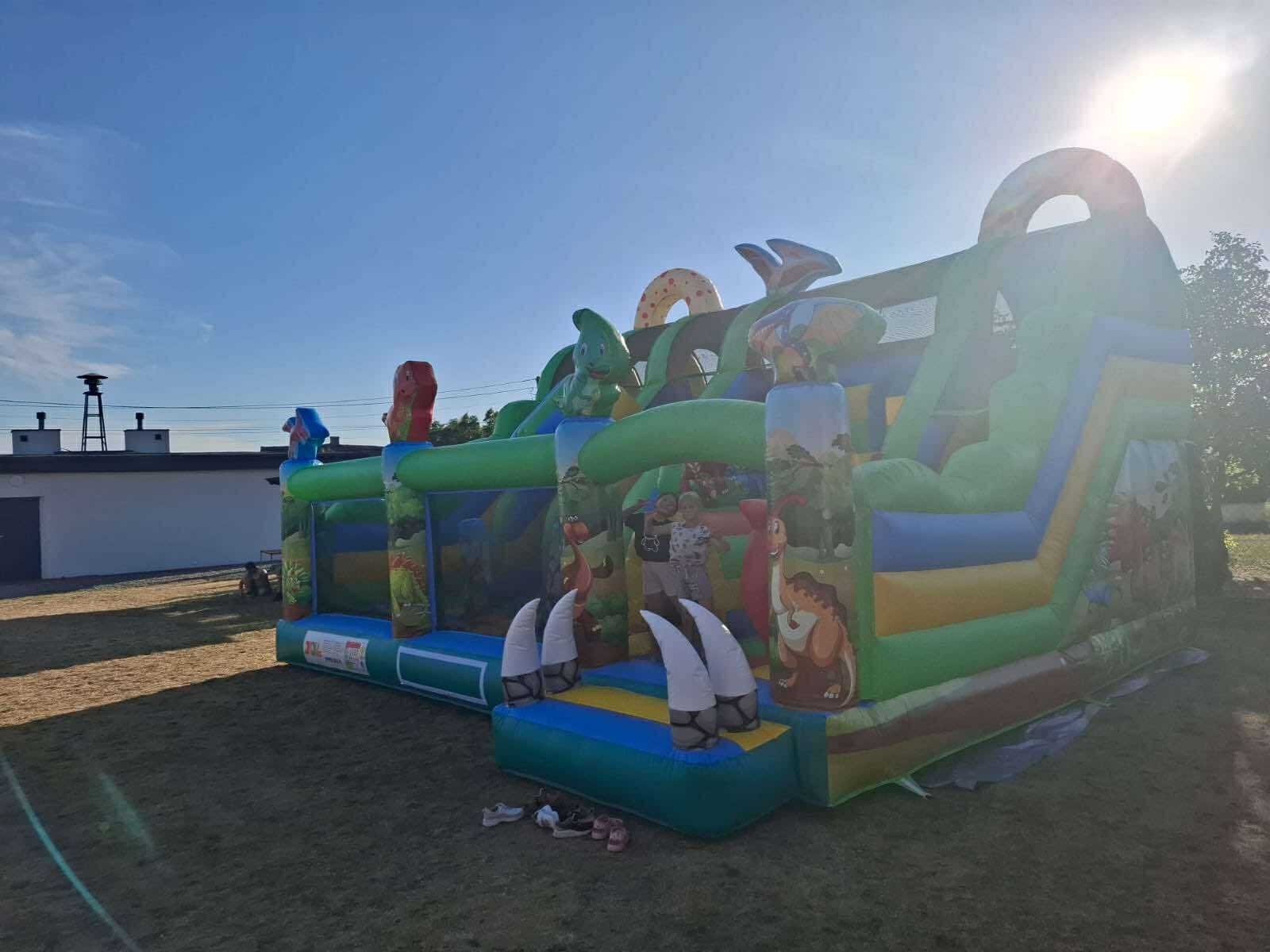 🎉 Wynajem dużego dmuchańca 8 × 6 m – idealny na każdą imprezę dla dzieci! 🎉