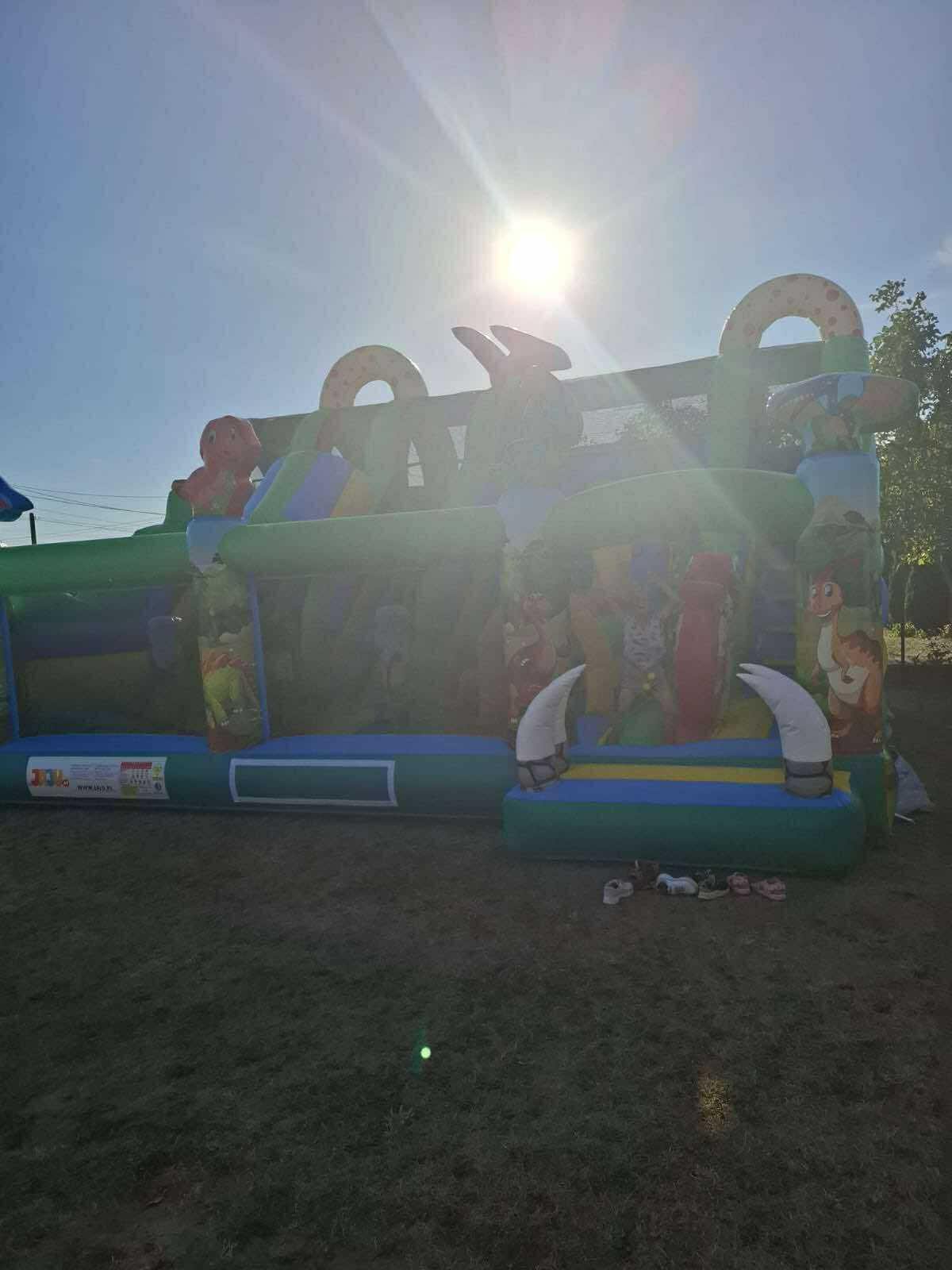 🎉 Wynajem dużego dmuchańca 8 × 6 m – idealny na każdą imprezę dla dzieci! 🎉