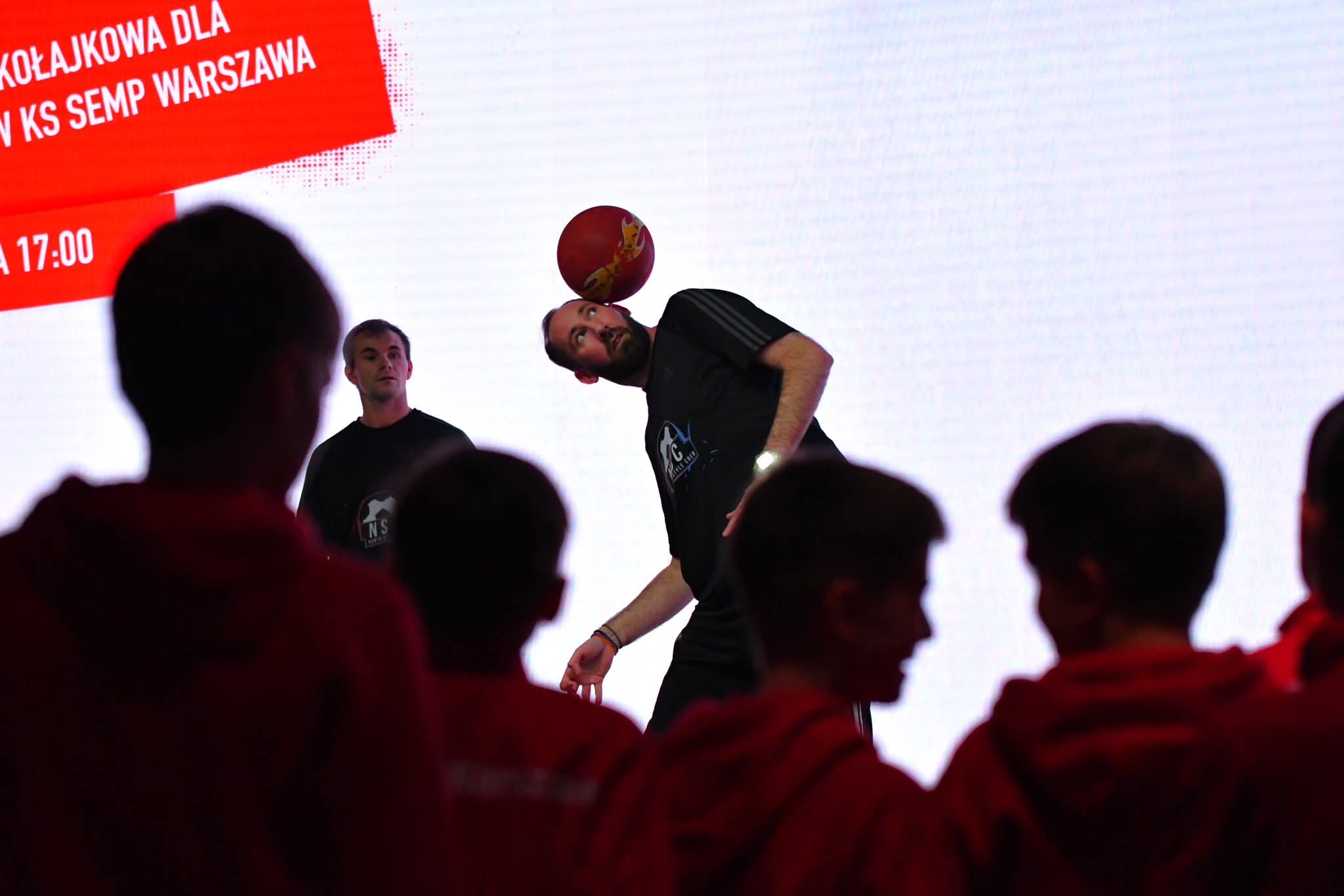 Profesjonalne Pokazy Freestyle Football